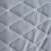Автомобильная экокожа светло серого цвета, ромб "Бабочка", простроченная серой ниткой, на поролоне с трикотажной сеткой, 3 мм, ширина 140 см